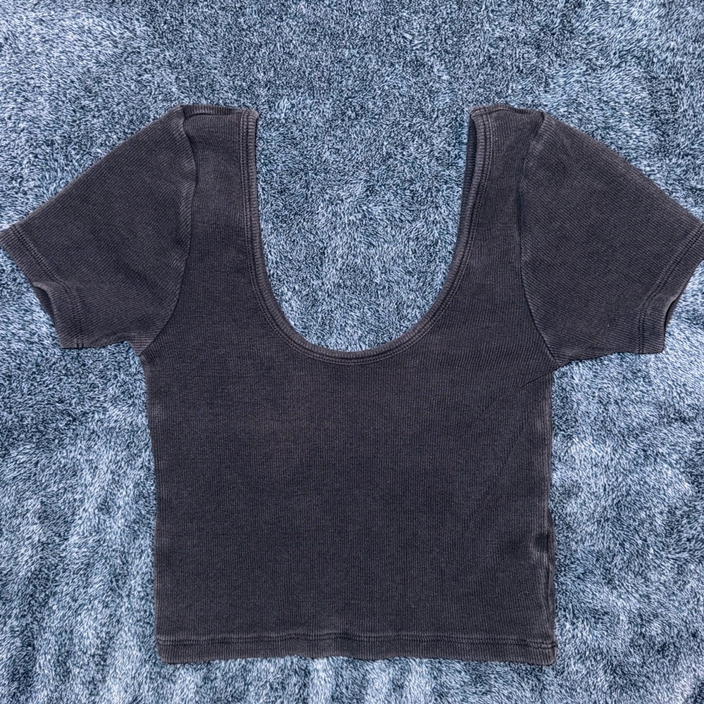 PacSun cropped shirt